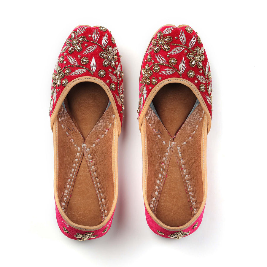 Handwork Velvet Punjabi Jutti