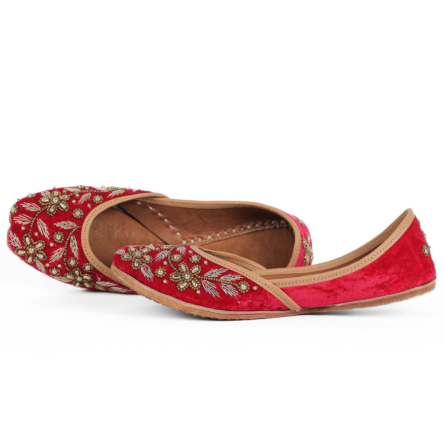 Handwork Velvet Punjabi Jutti