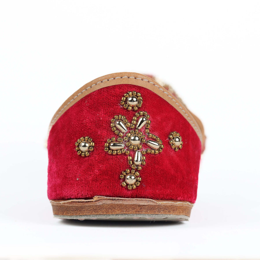 Handwork Velvet Punjabi Jutti