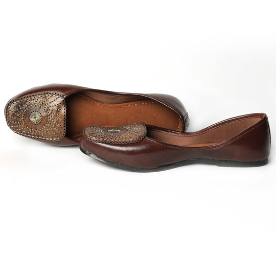 Loafer Style Zari Punjabi Jutti