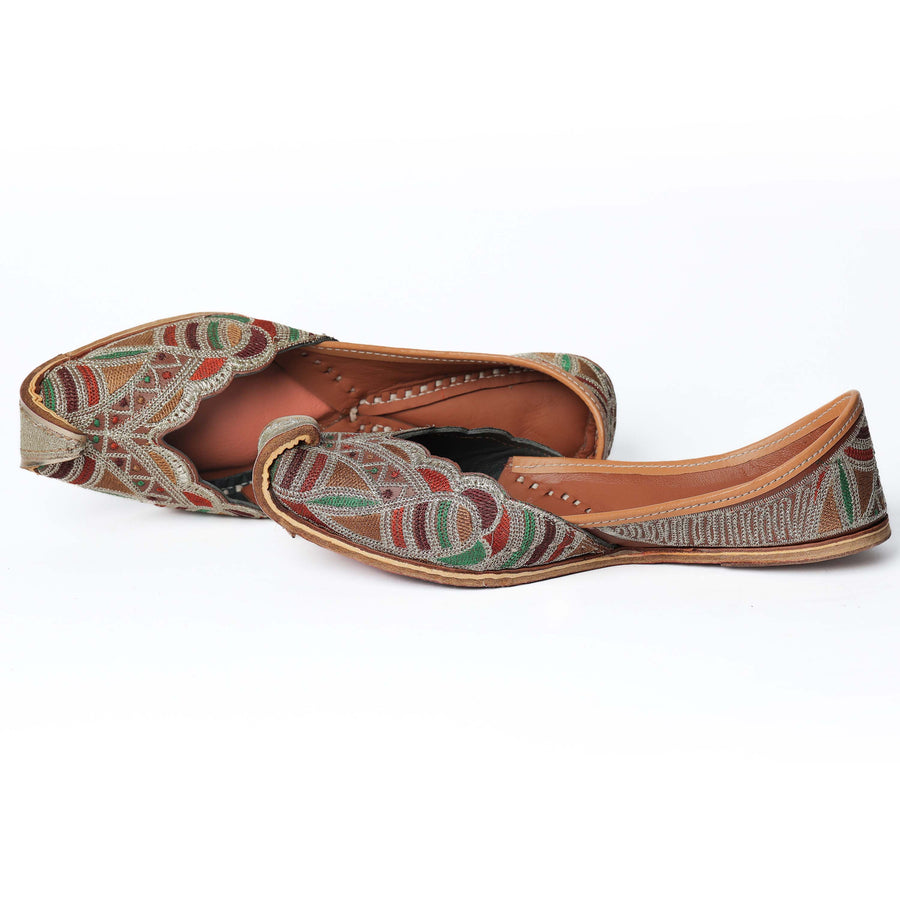 Multicolor Jaal Punjabi Leather Jutti