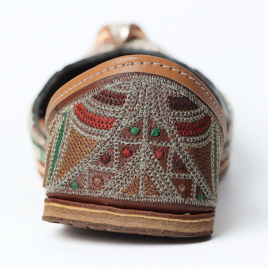 Multicolor Jaal Punjabi Leather Jutti