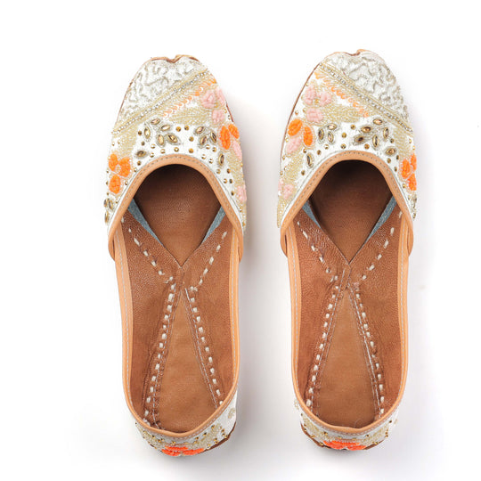 Pearl Blossom Handcrafted Floral Embellished Punjabi Jutti