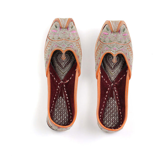 Pink Zari Heritage Punjabi Jutti