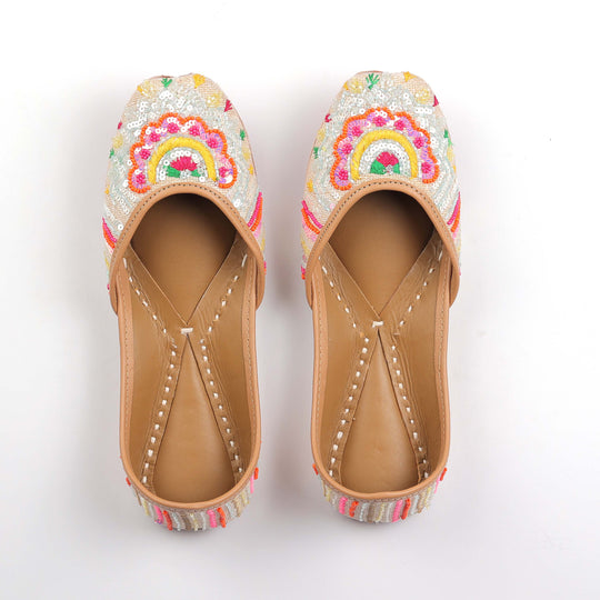 Sequin and Thread Work Multicolor Punjabi Jutti