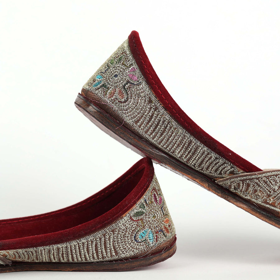 Silver Zari Ginni Royal Punjabi Jutti
