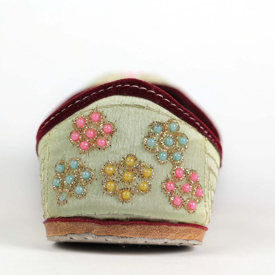 Stone and Beads Work Handcrafted Punjabi Jutti