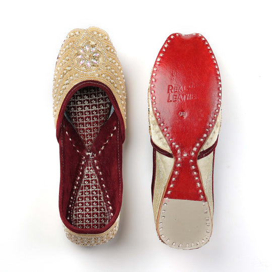 Sunehre Moti Handcrafted Punjabi Jutti