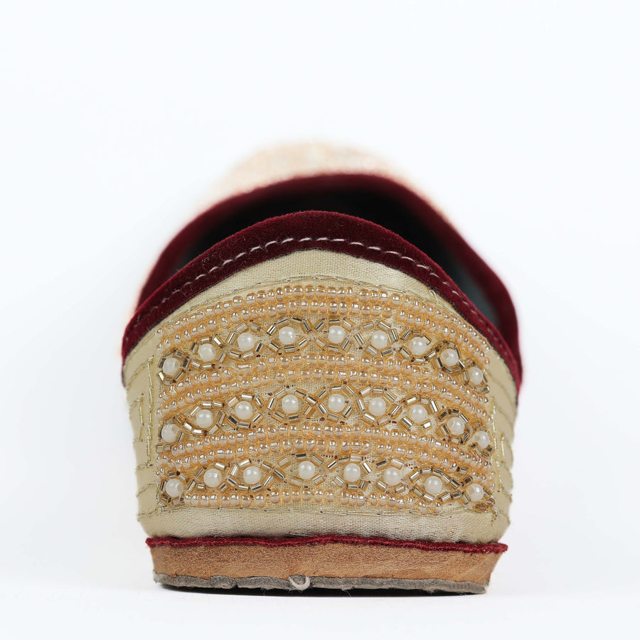 Sunehre Moti Handcrafted Punjabi Jutti