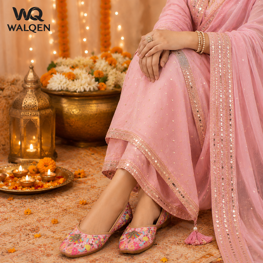 Thread Work Pink Punjabi Jutti