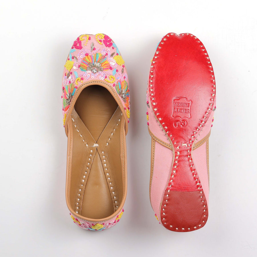 Thread Work Pink Punjabi Jutti