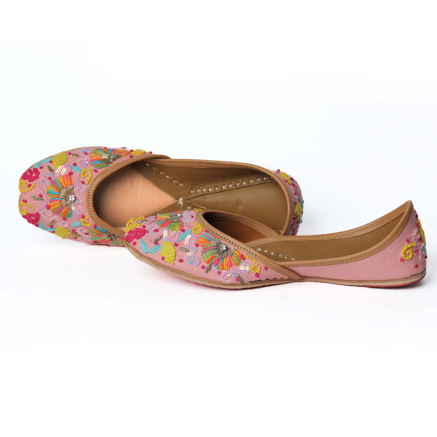 Thread Work Pink Punjabi Jutti