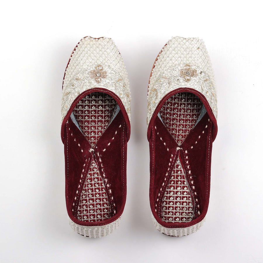 White Pearl Veil Royale Punjabi Jutti