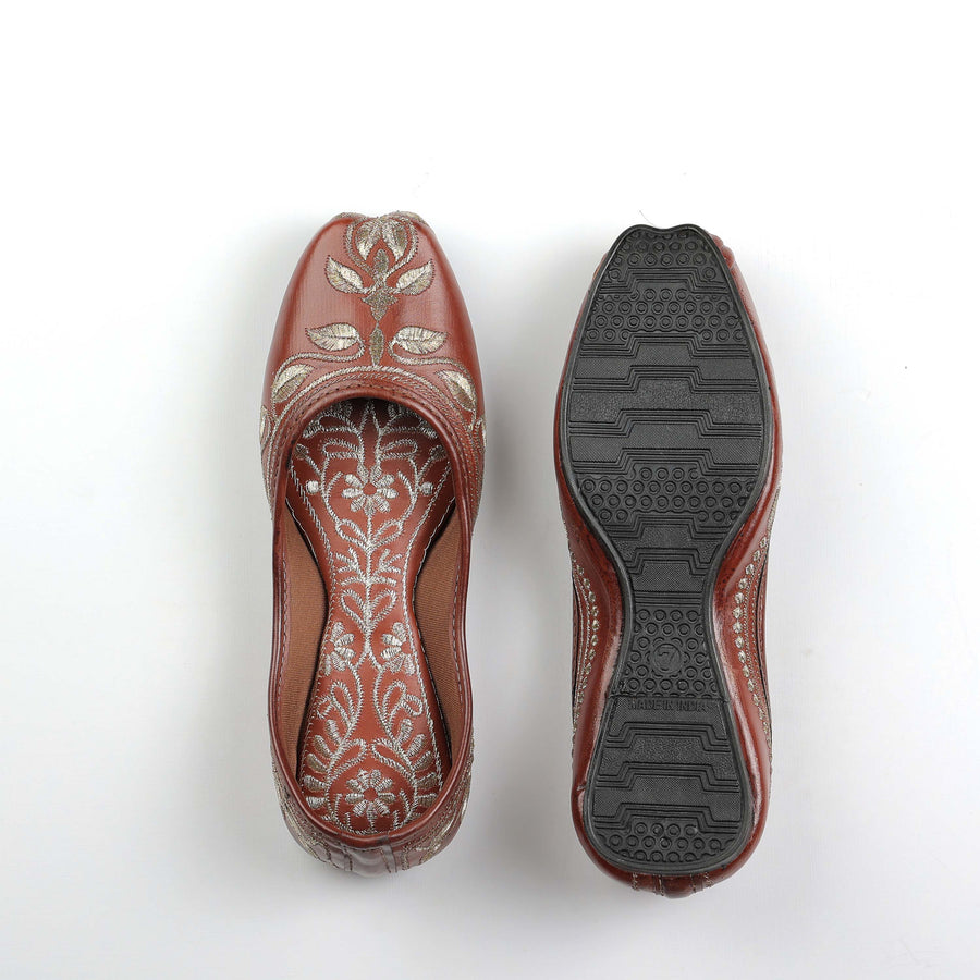 Zari Embroidery Brown Punjabi Jutti